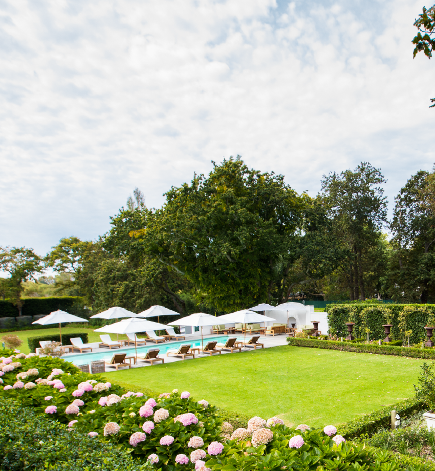 Alphen_Weddings. Rolling Lawns