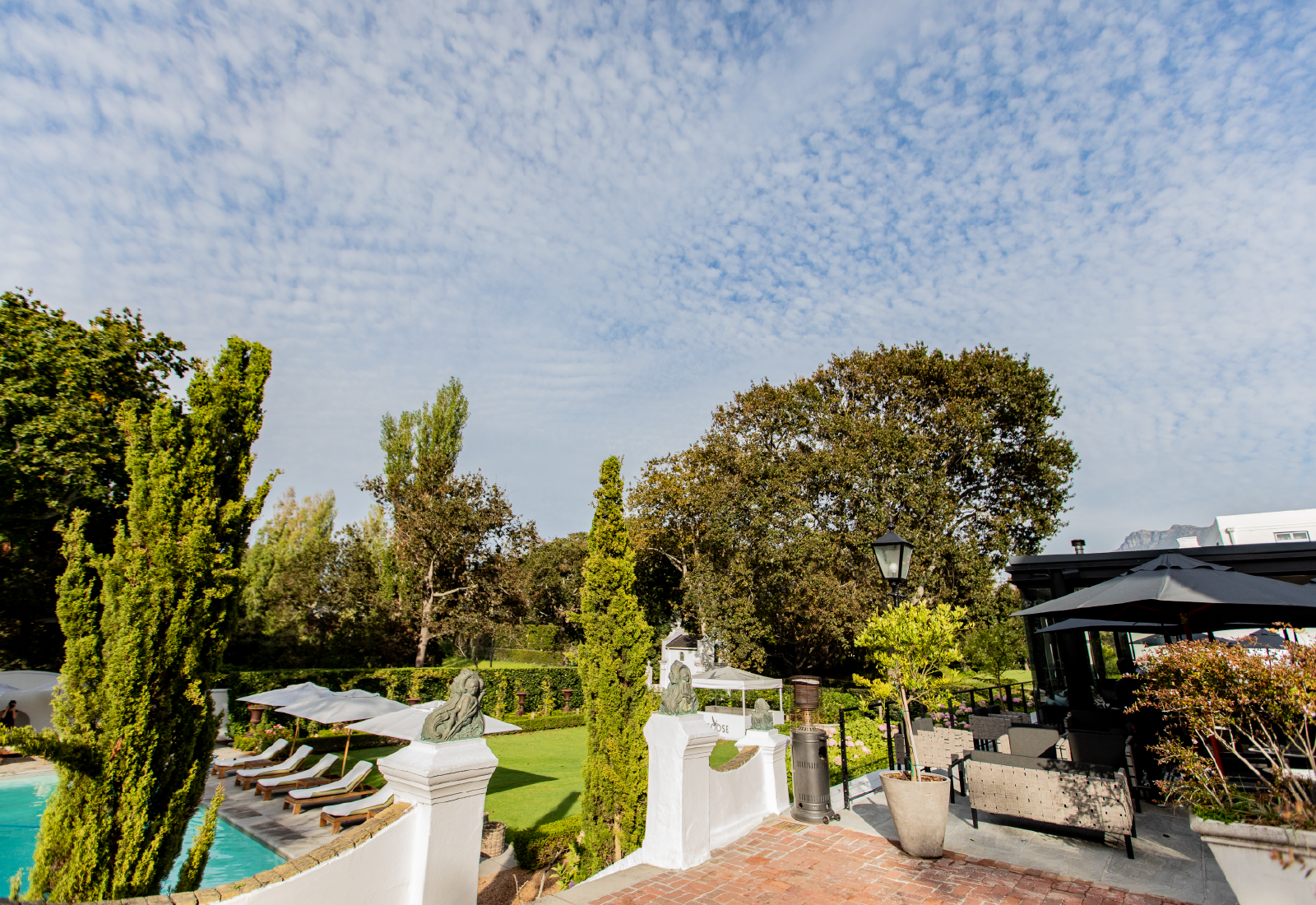 Alphen_Gallery. Grounds. 10