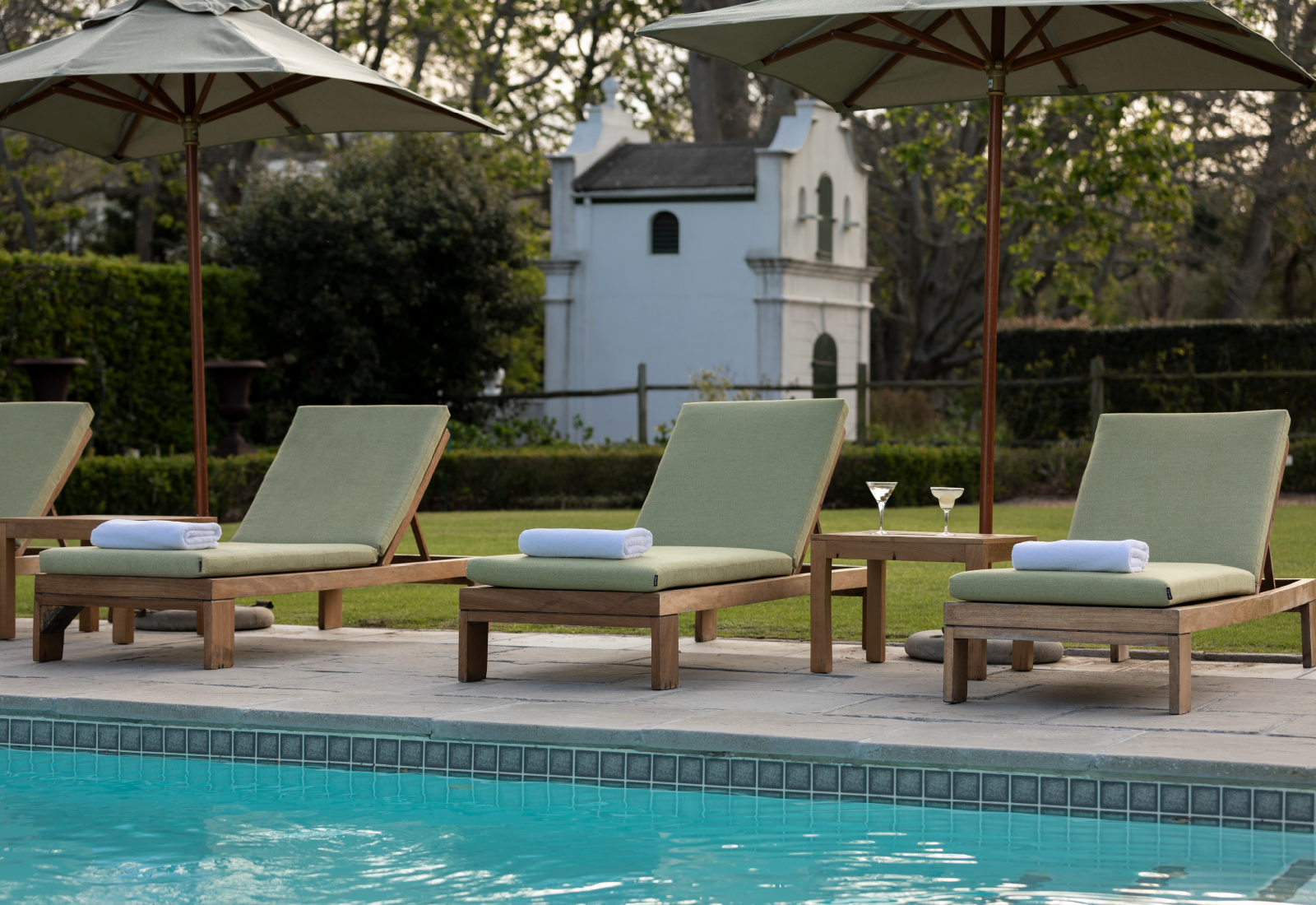 Alphen_Gallery. Grounds. 20