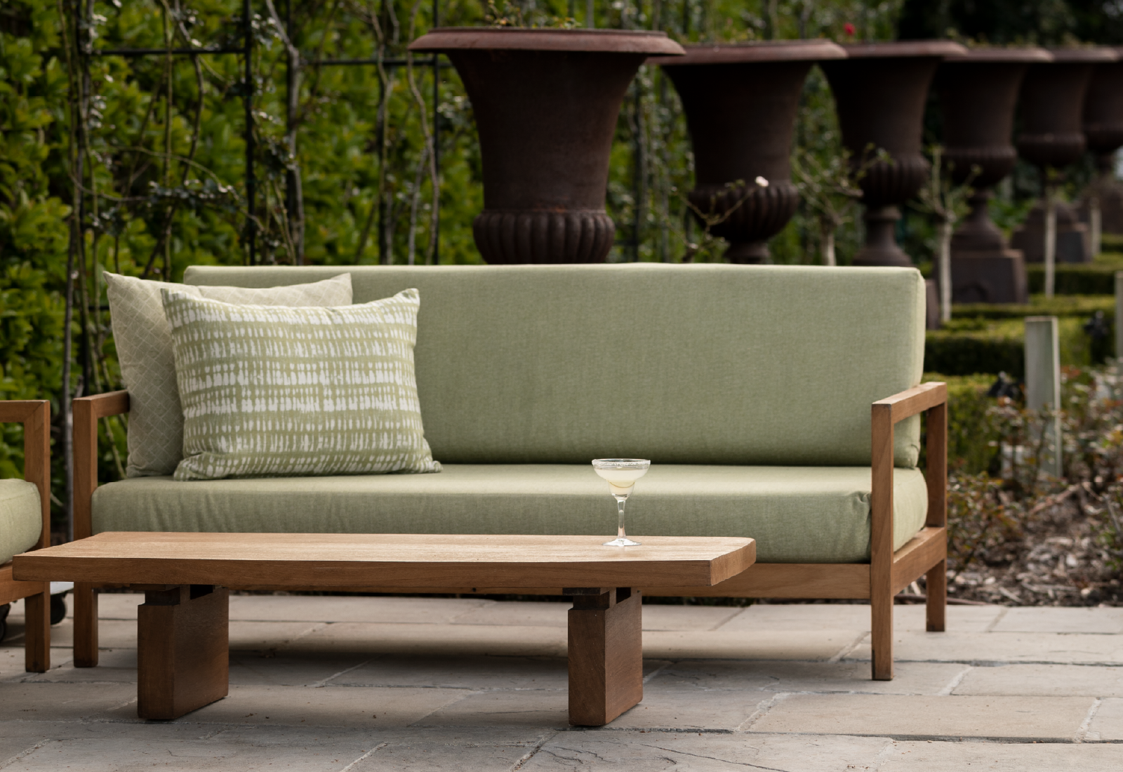 Alphen_Gallery. Grounds. 21