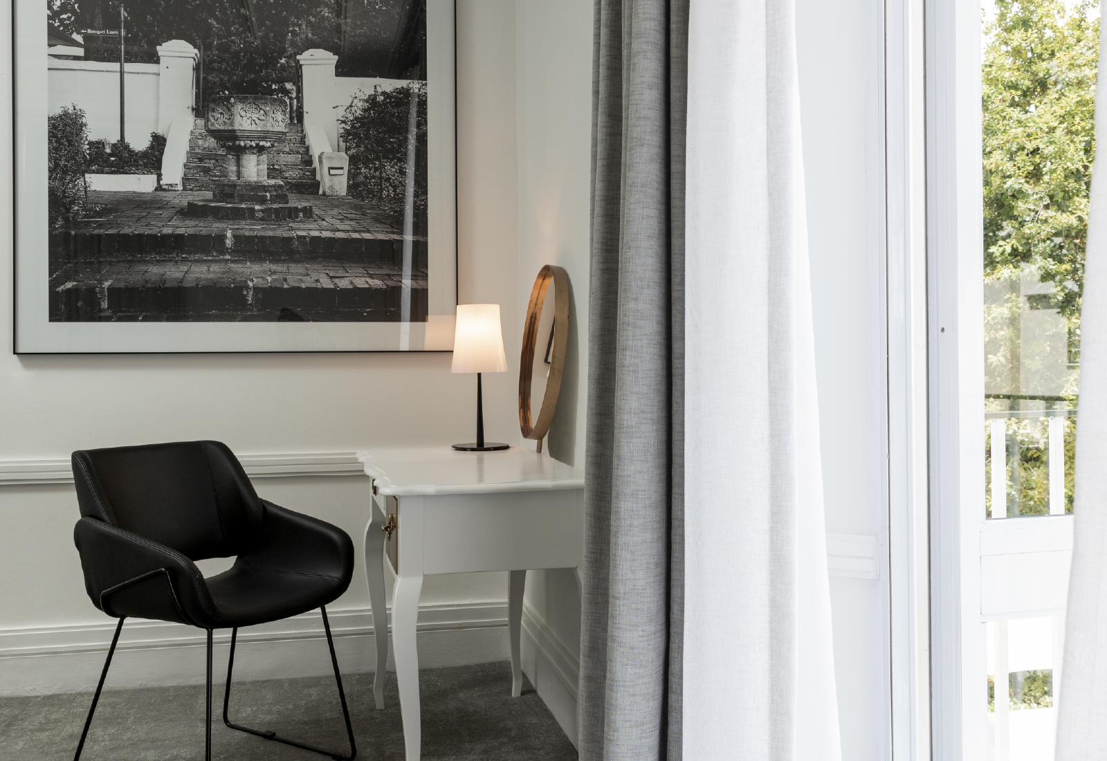 Alphen_Gallery. Stay. 17